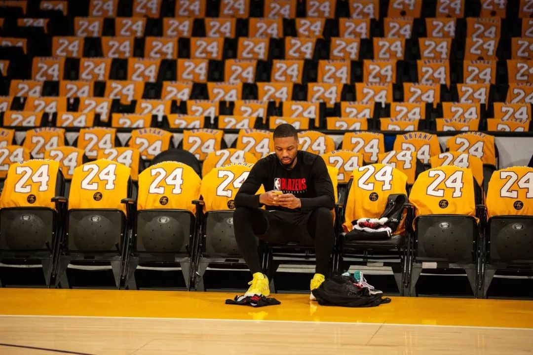 记者：明日拉米罗将携李睿跃出席国安赛前新闻发布会（记者称拉米罗将于明日联袂李睿跃出席国安赛前新闻发布会）