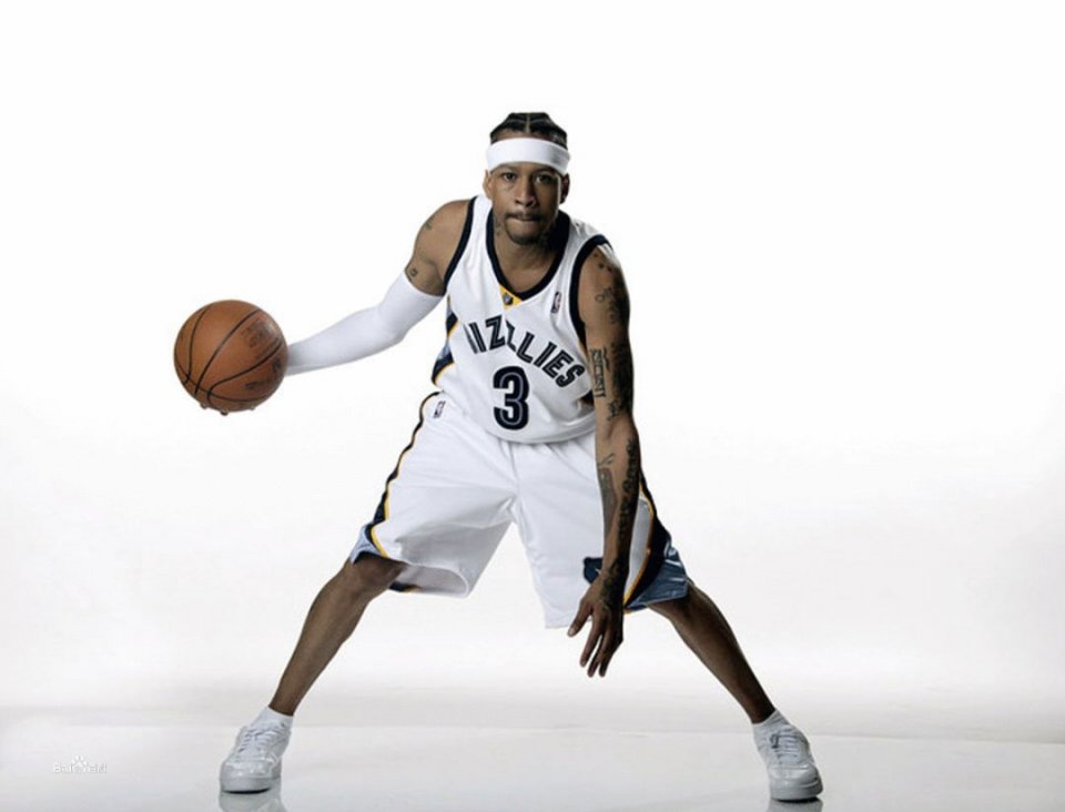 波媒：什琴斯尼在加盟巴萨前考虑参加波兰第七级别联赛（波兰媒体：什琴斯尼在签约巴萨前曾考虑去踢国内第七级联赛）