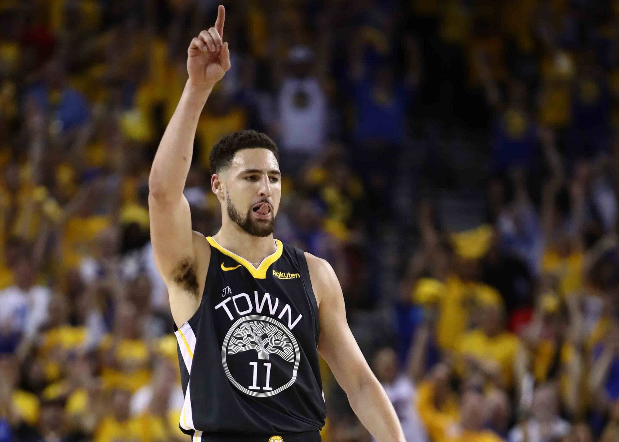 NBA交易市场最新动态：骑士完成引援,（NBA交易市场新动向：骑士敲定补强）