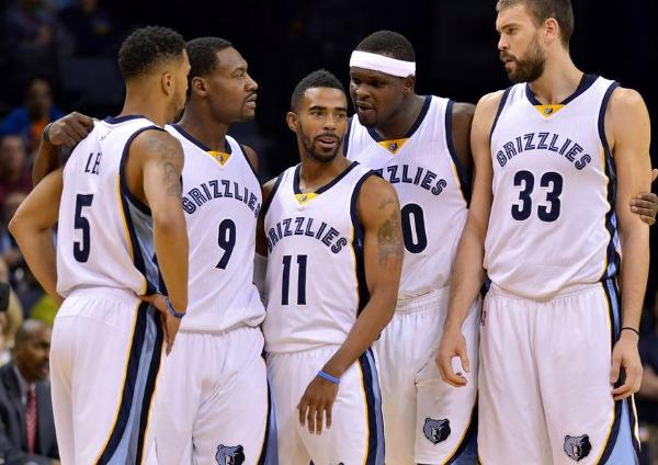 官方：大罗、托蒂等名宿担任世界杯赛程公布仪式嘉宾（官方宣布：大罗、托蒂等传奇受邀出席世界杯赛程发布仪式）