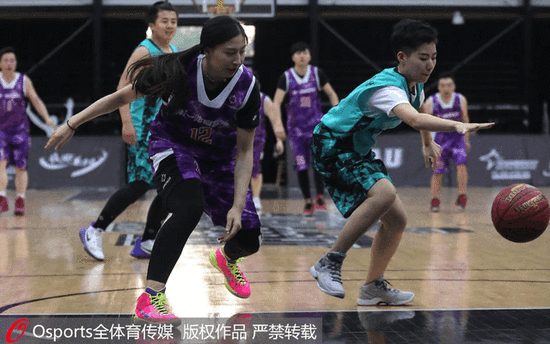 活塞板凳狂轰77分，全场142分刷新球队赛季新高（活塞替补轰下77分，球队142分创本季新高）